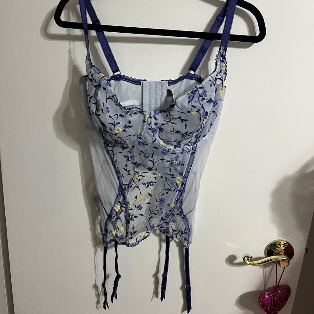 ๐ 40DDD Adore me Floral Sheer Corset Top with Blue Straps - Picture 6 of 8